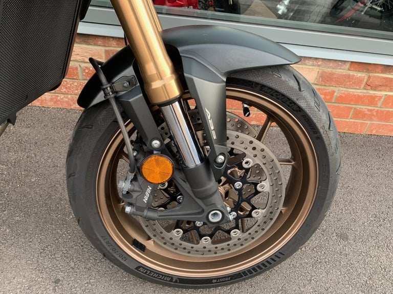 Honda CB 650 R - 1 OWNER - 2 YEAR WARRANTY