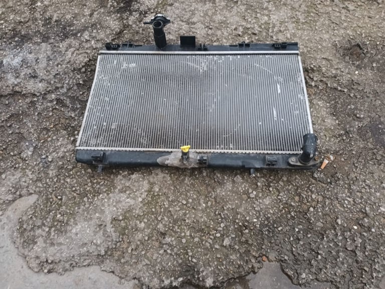 17 yaris 1.5 radiator & ac condenser