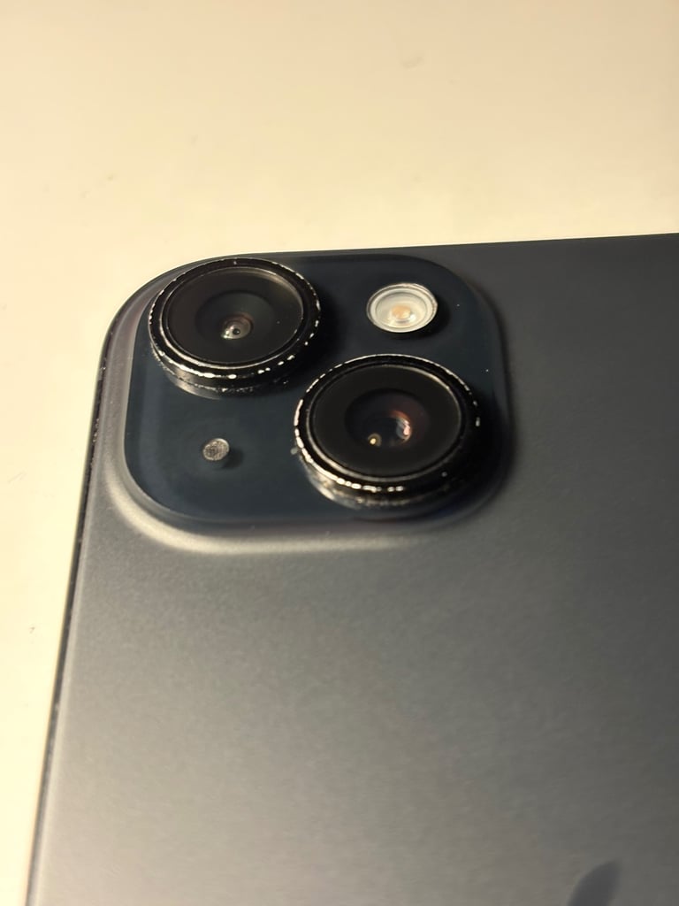 iPhone 15 black 128gb 