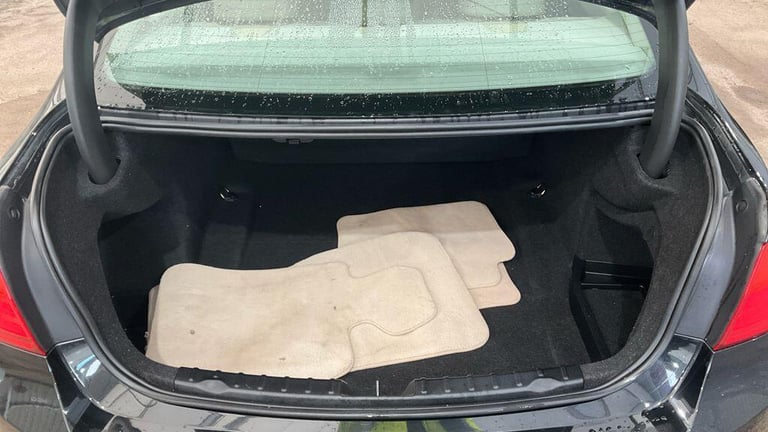 2012 BMW 3 Series 2.0 320d Modern Auto Euro 5 (s/s) 4dr SALOON Diesel Automatic