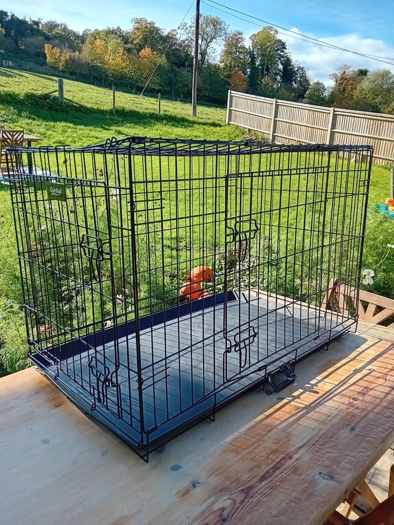 Medium dog crate 