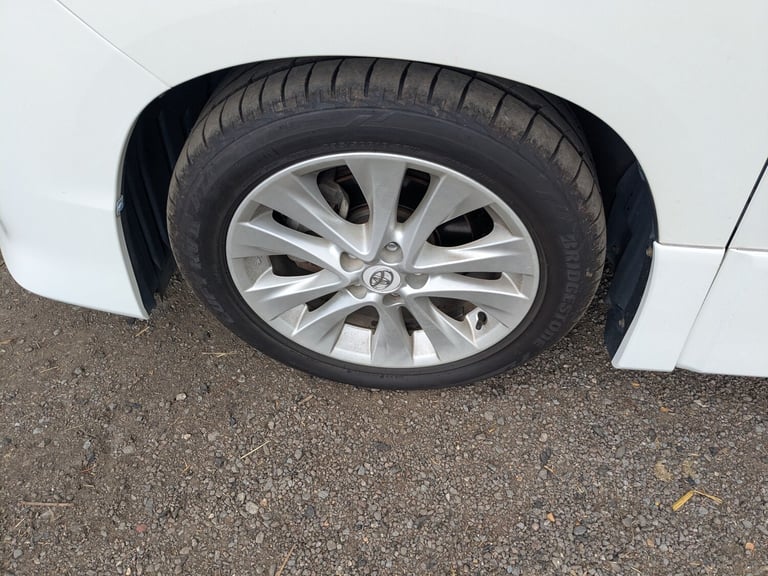 2008 Toyota Alphard 3.5 V6 twin sunroofs cruise control  Petrol