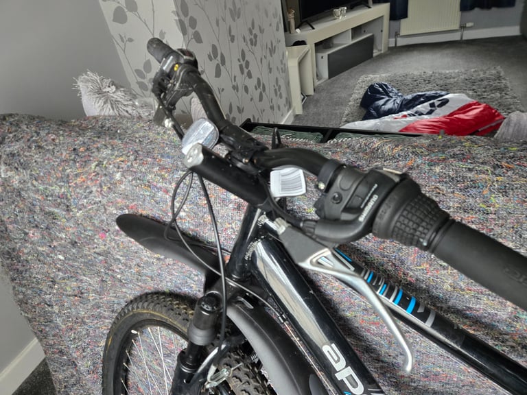 childs mountain bike for sale perfect for Christmas 