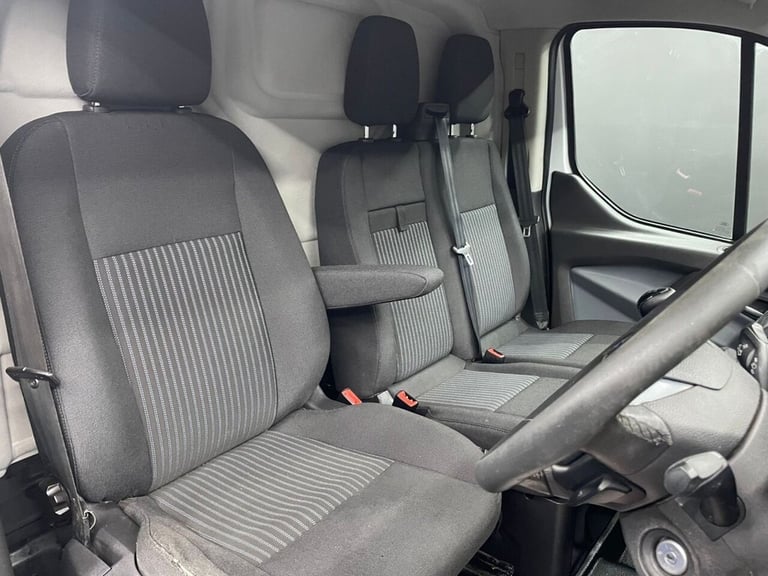 2015 Ford Transit Custom 2.2 TDCi 125ps Low Roof Trend Van PANEL VAN DIESEL Manual