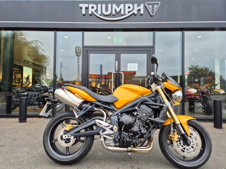 image for 2010 TRIUMPH STREET TRIPLE 675