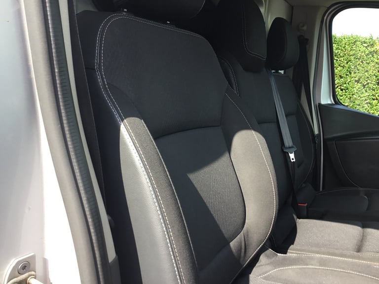 2021 Renault Trafic SL28 ENERGY dCi 120 Sport Nav Van PANEL VAN Diesel Manual