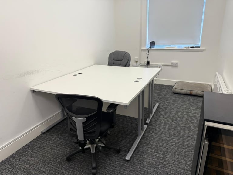 Office furniture clearance (2nd hand)
