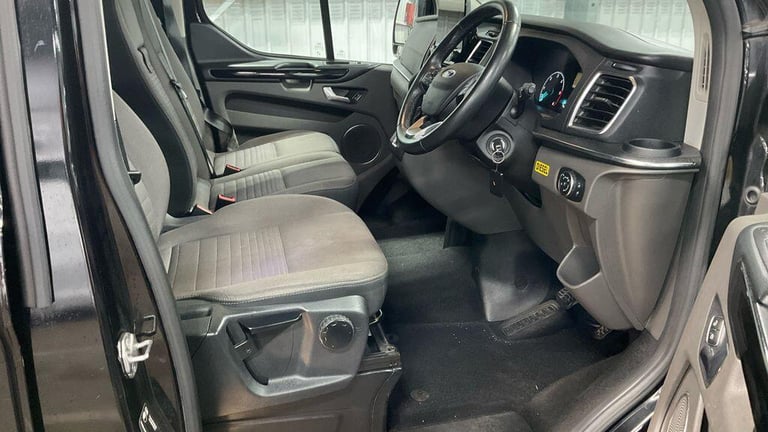 2020 Ford Tourneo Custom 2.0 EcoBlue 130ps L/R 8 Seater Titanium Auto MPV DIESEL Automatic