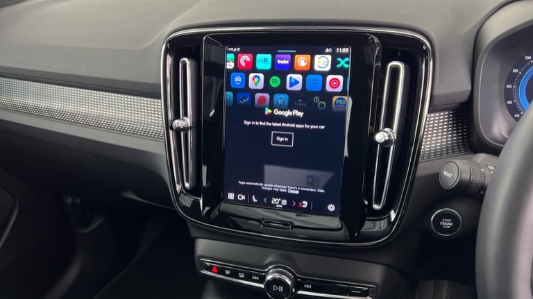 2025 Volvo XC40 Ultra, B4 Mild hybrid, Petrol, Dark Estate Petrol Automatic