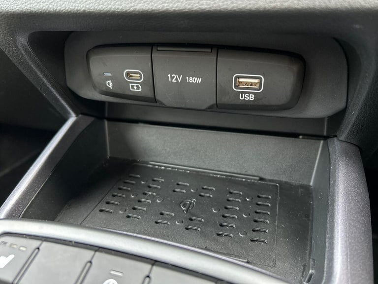 2024 Hyundai i10 1.0 Premium Hatchback 5dr Petrol Auto Euro 6 (s/s) (63 ps) Hatchback PETROL Auto...