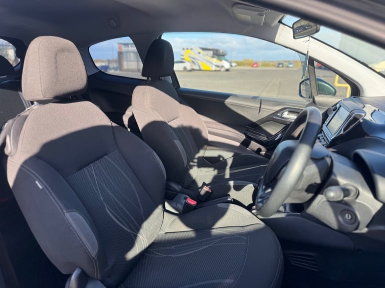 2014 Peugeout 208 Active 1.2 Petrol Manual Hatchback - £20 Road Tax - Cheap Car
