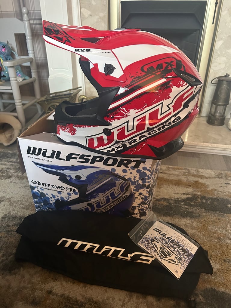 image for wulfsport junior racing helmet 