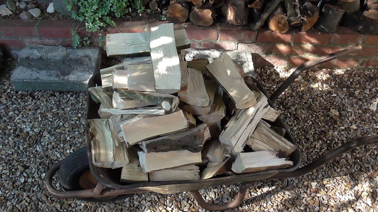 image for Logs Firewood Seasoned & Split Oak Ash Beech & mixed hardwoods Large barrow load £20 Downend