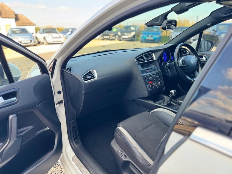 2011 Citroen DS4 2.0 HDi DStyle Euro 5 5dr HATCHBACK Diesel Manual