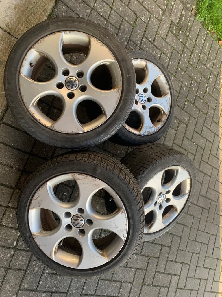 image for Vw Ronal 17’ alloys wheels 