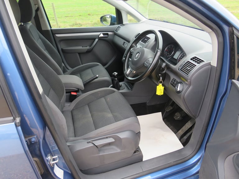 2011 Volkswagen Touran 1.6 TDI 105 SE 7 SEATER MPV Diesel Manual