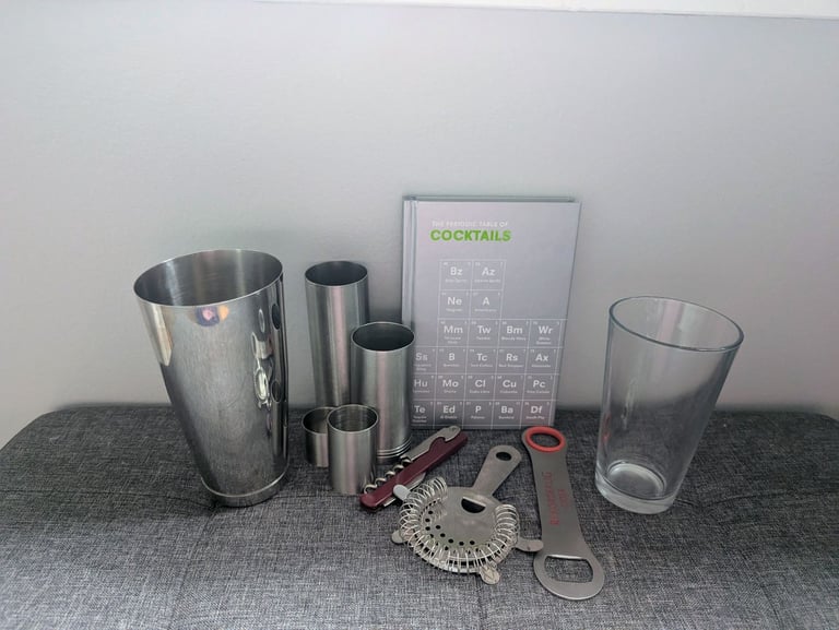Cocktail Making Set with Tools and Book – Ideal for Home Bar