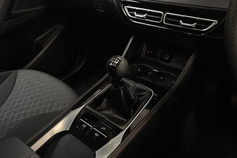 2024 MG MG HS 1.5 T-GDI SE 5dr ESTATE PETROL Manual