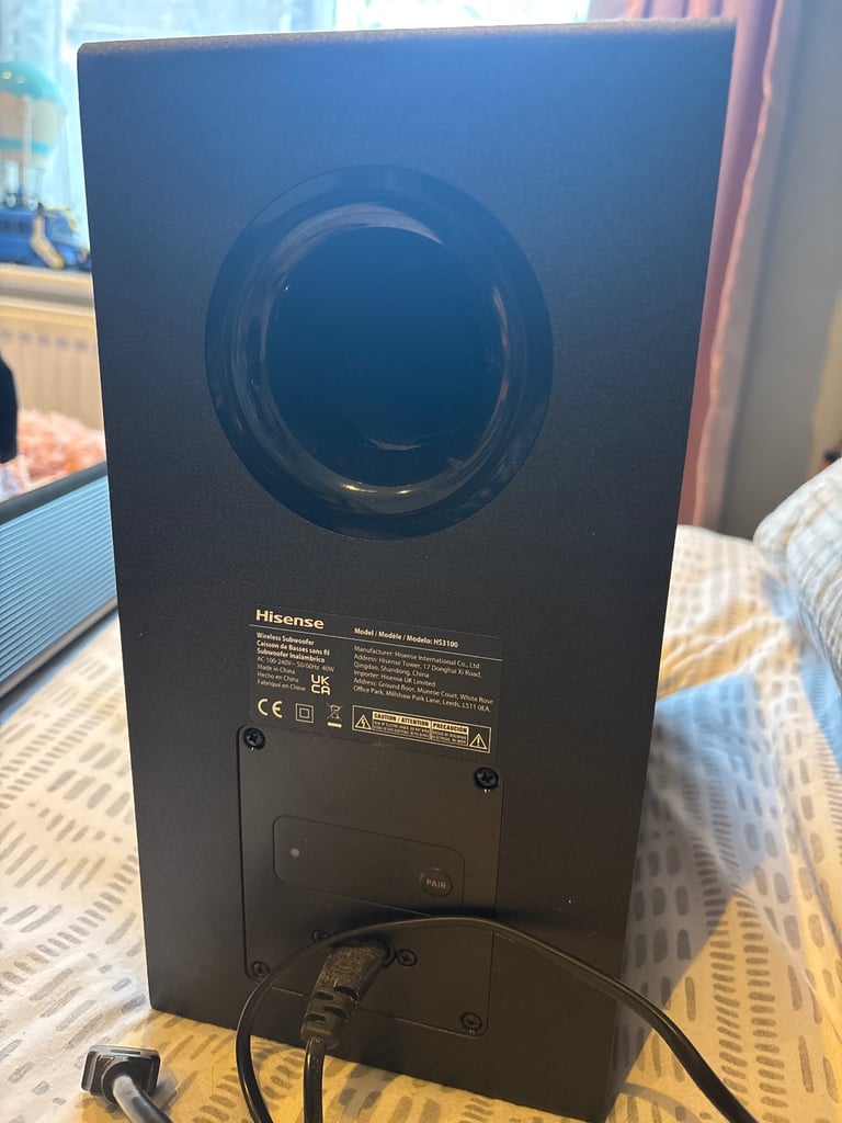 WIRELESS SUBWOOFER AND SOUNDBAR 