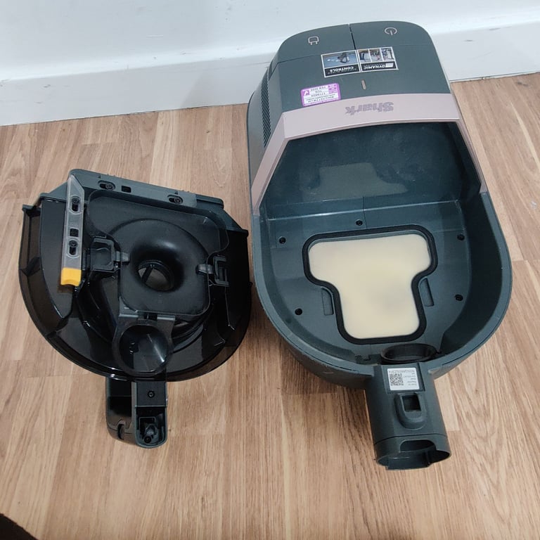 Shark vacuum cleaner 