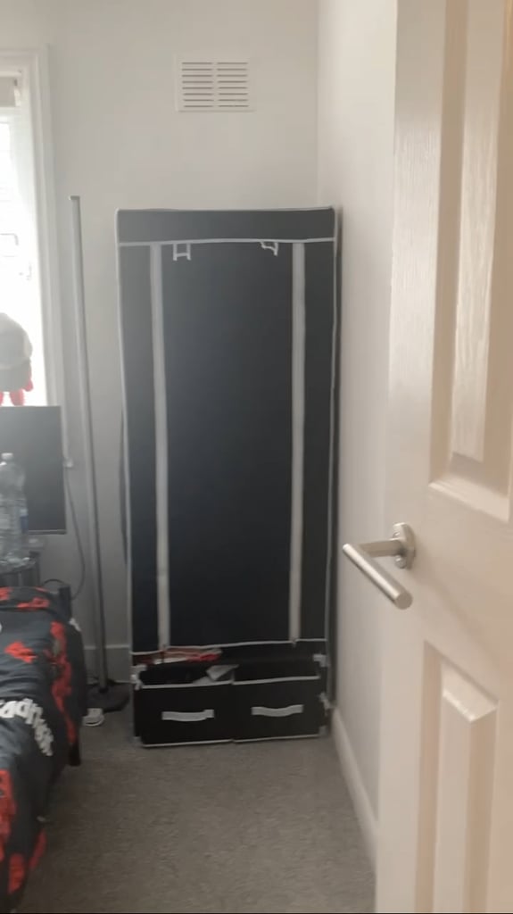 Free canvas wardrobe 