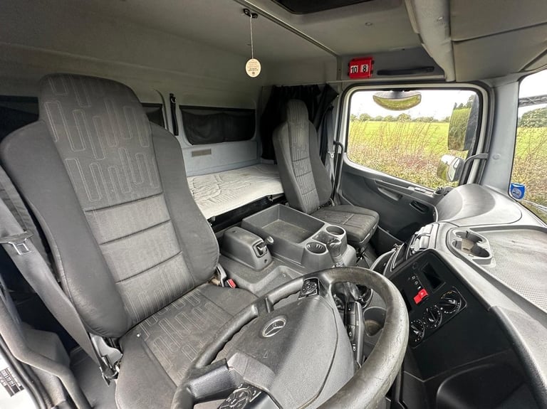 Mercedes-Benz Atego 816 4 X 2 Sleeper Curtainsider