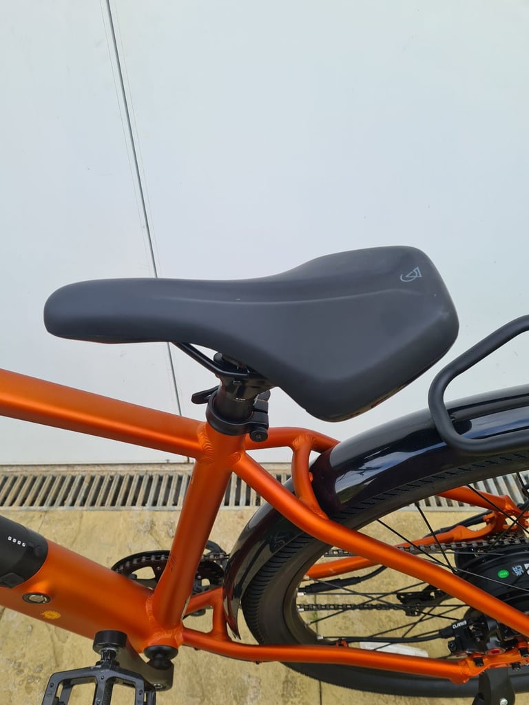 Compass Electric bike, hardly used and in great condition
