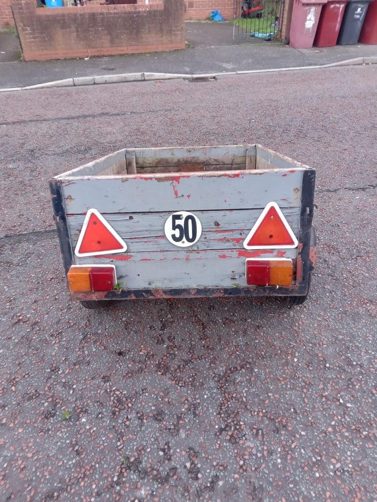 Trailer 4ft by 34 inches 