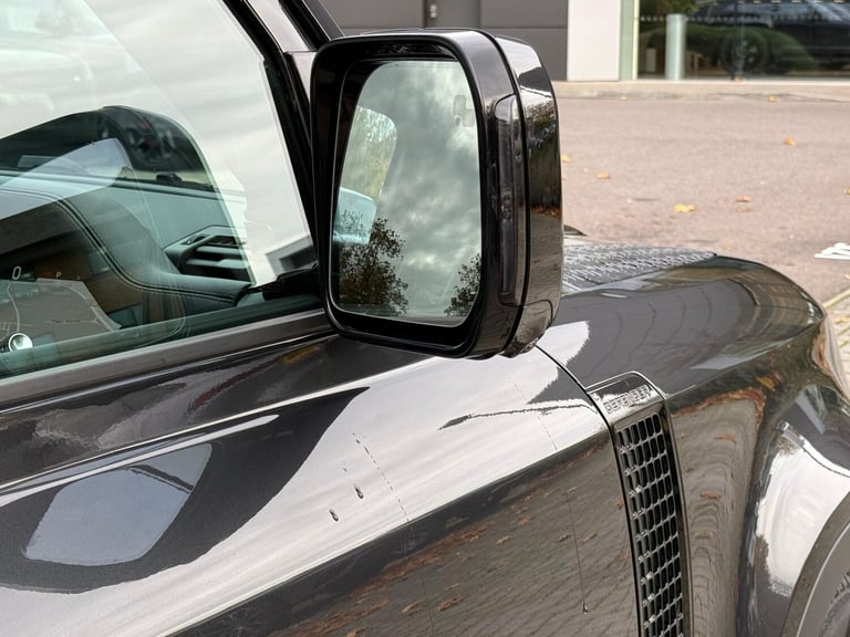 2022 Land Rover Defender 110 3.0 D300 MHEV HSE SUV 5dr Diesel Auto 4WD Euro 6 (s/s) (300 ps) ESTA...