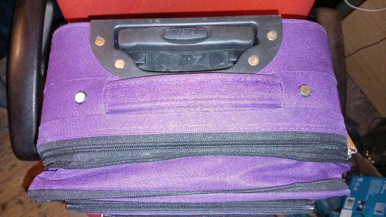 sutcase small