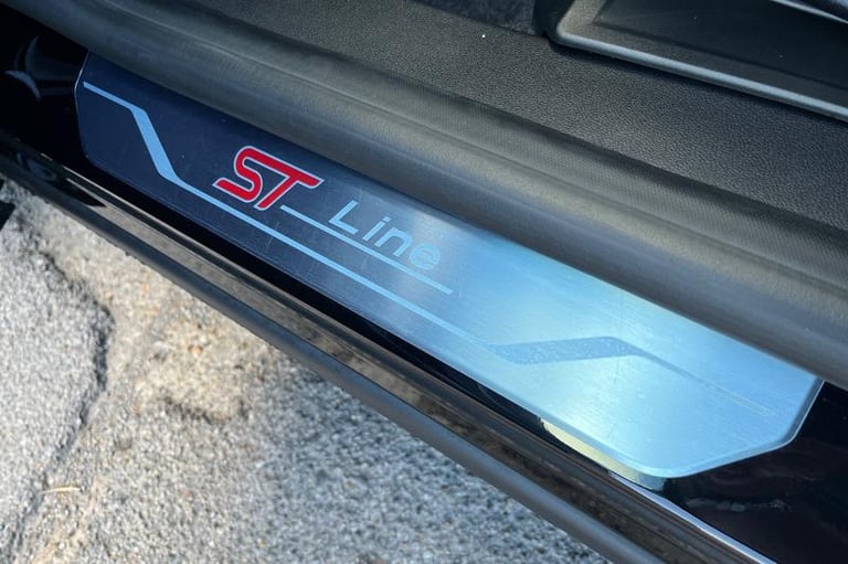 2025 Ford Puma 1.0 EcoBoost Hybrid mHEV ST-Line X 5dr HATCHBACK PETROL Manual