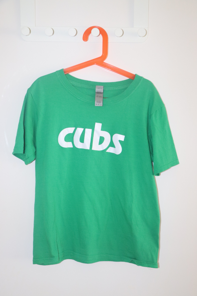 Cubs T-Shirt - Size Large Youth, in Formby, Merseyside