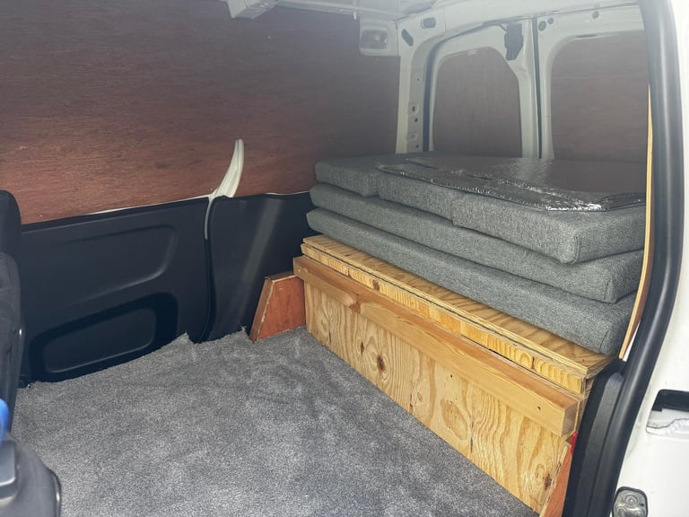 Vauxhall COMBO 2000 EDITION 79k Basic Stealth Camper