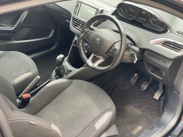 Peugeot, 208, Hatchback, 2016, Manual, 1199 (cc), 3 doors