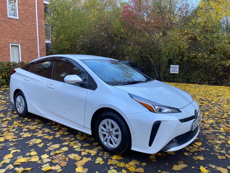  Toyota Prius 1.8 VVT-h Business Edition CVT Euro 6 (s/s) 5dr Petrol/Electric Hybrid Automatic