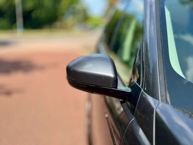 2015 Land Rover Discovery Sport 2.2 Discovery Sport HSE SD4 Auto 4WD 5dr SUV Diesel Automatic