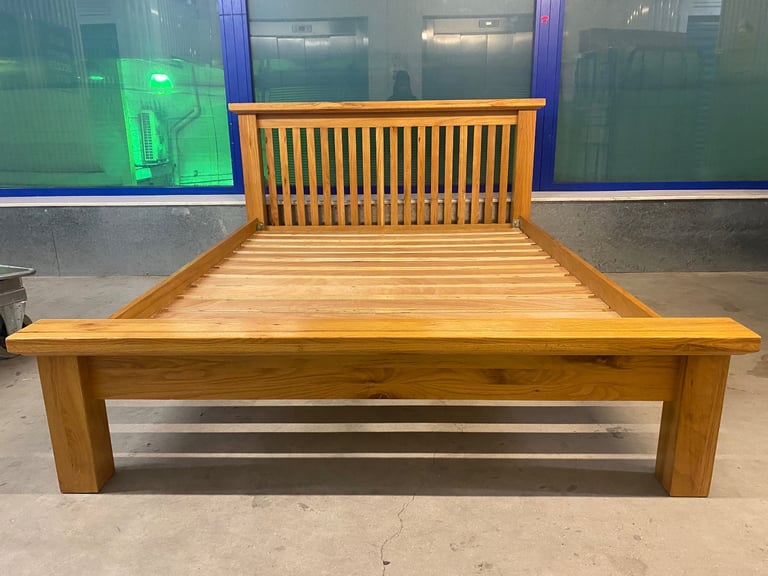 image for Chunky Solid Oak King size bed frame, low footend 