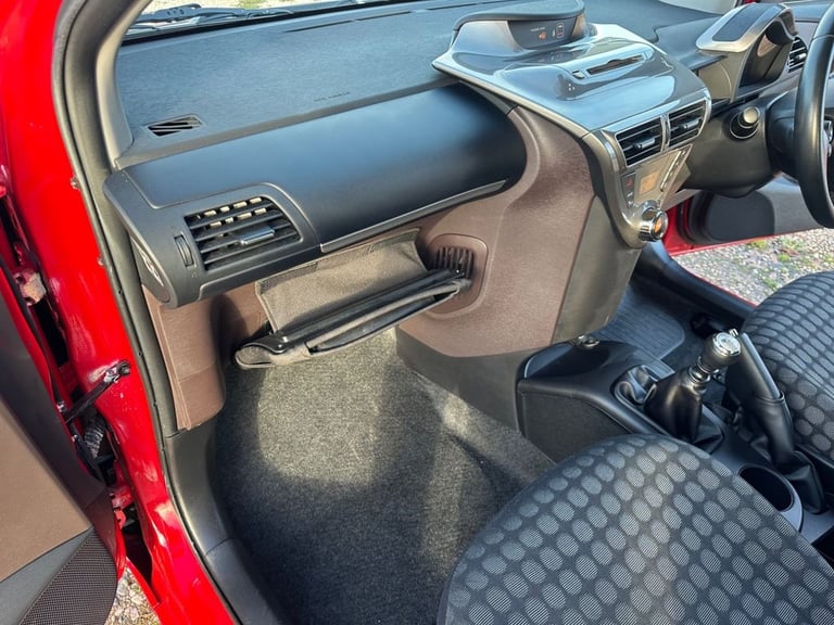 2011 Toyota IQ 1.0 VVT-i 2 3dr HATCHBACK PETROL Manual