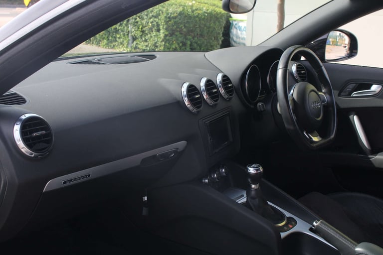 2009 Audi TT 2.0 TT Quattro TDI 4WD 2dr Convertible Diesel Manual