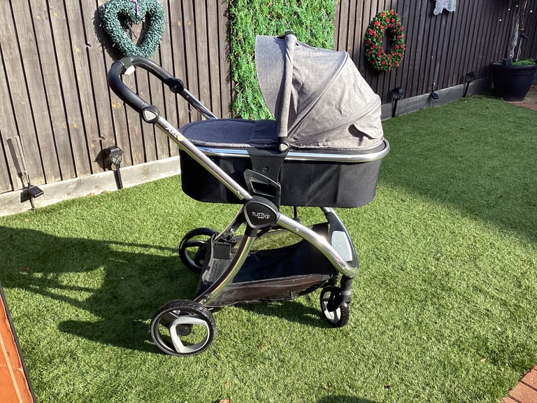 Pram for Sale in London Prams Strollers Pushchairs Gumtree