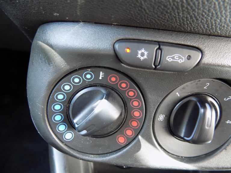 VAUXHALL CORSA 1.4 DESIGN. MORE PHOTOS AND VIDEO LINK ON OUR WEBSITE