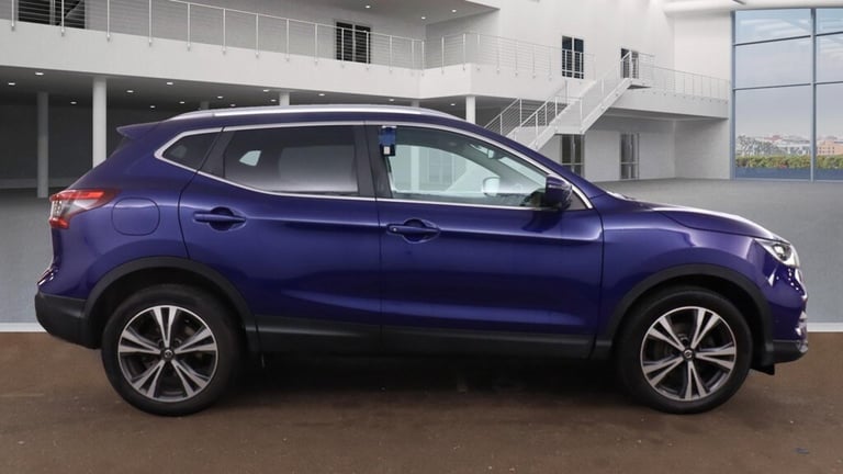 2018 Nissan Qashqai 1.5 dCi 115 N-Connecta 5dr ++ PANROOF / SAT NAV / CAMERA / ULEZ ++ HATCHBACK ...