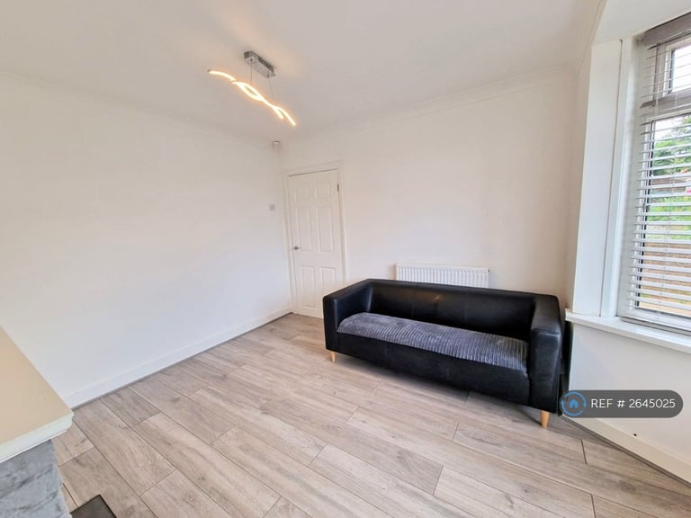 3 bedroom house in Aylesbury Crescent, Birmingham, B44 (3 bed) (#2645025)