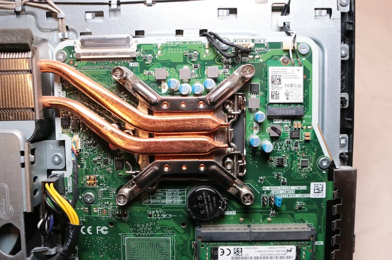 All-in-one Dell Optiplex 7440 AiO 23.8" PC (Windows 11, Intel Core i5 6500, 256GB SSD)