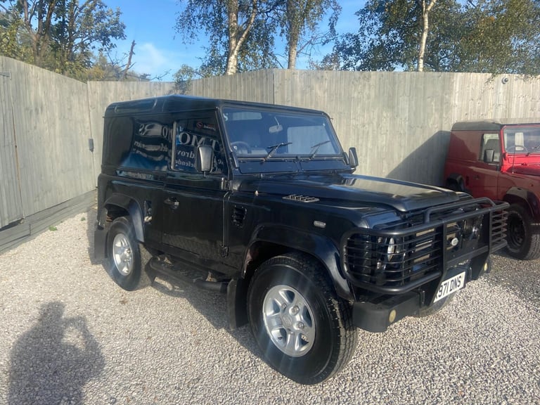  Land Rover Defender 90 2.5 TDi County Station Wagon 3dr Diesel Manual (111 bhp) Diesel Manual