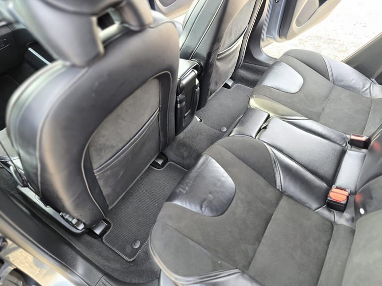 2017 Volvo V40 1.5 T3 R-Design Nav Plus Hatchback 5dr Petrol Auto Euro 6 (s/s) (152 ps) Hatchback...