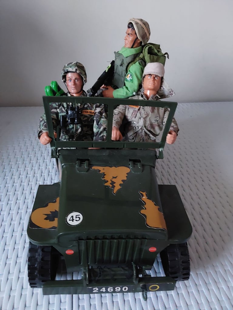 Action Man Army Buggy with 3 Action Man Dolls - Used