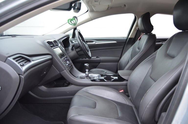 2014 Ford Mondeo 2.0 TDCi 180 Titanium 5dr HATCHBACK Diesel Manual
