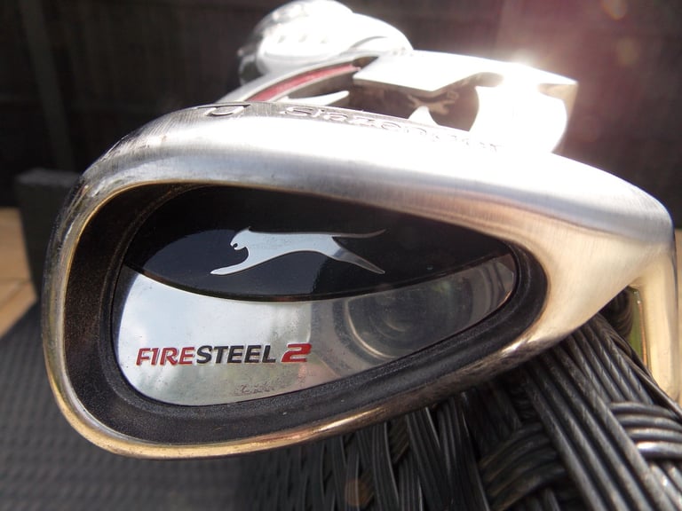 Mens Right Handed Slazenger Firesteel Golf Club Set + Bag, Balls and Tees