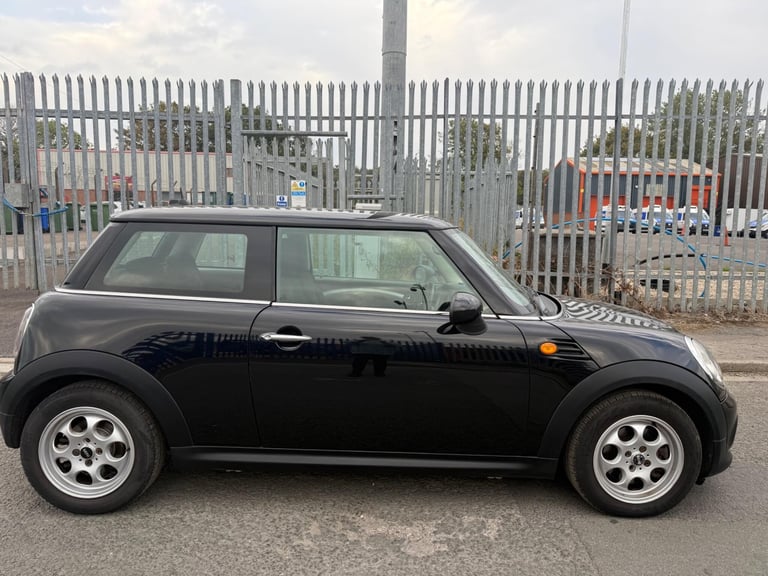 2011 MINI Hatch 1.6 Cooper Euro 5 (s/s) 3dr HATCHBACK Petrol Manual
